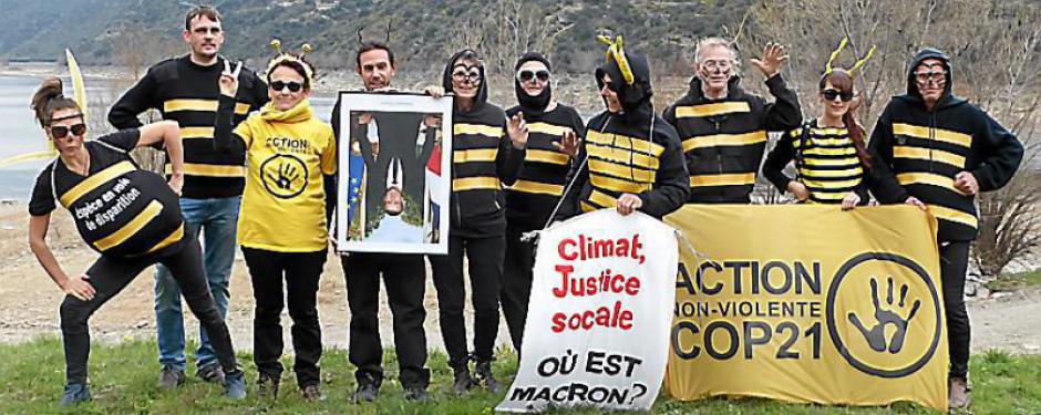 Vinça. Les militants pour le climat décrochent le portrait d’Emmanuel Macron